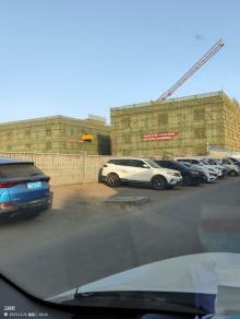 新疆阿拉尔市川粤建材市场三期工程现场图片