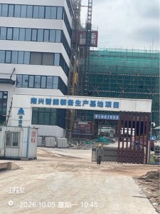�칤��