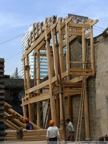 【穿斗式木构架拢架的过程】应该推广木结构建筑吗?