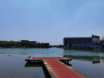 鐧芥棩椋庢櫙1.png