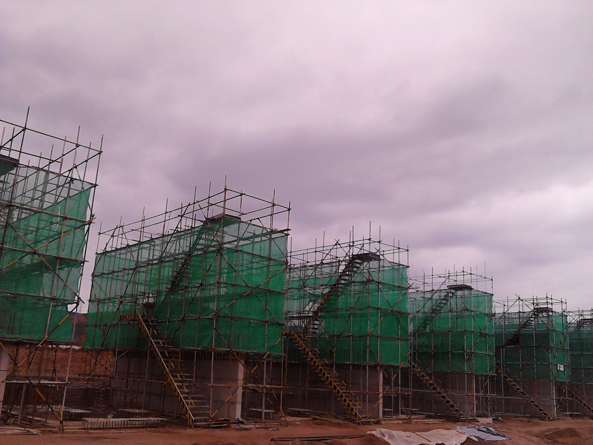 请问什么是清水墙,什么事混水墙?